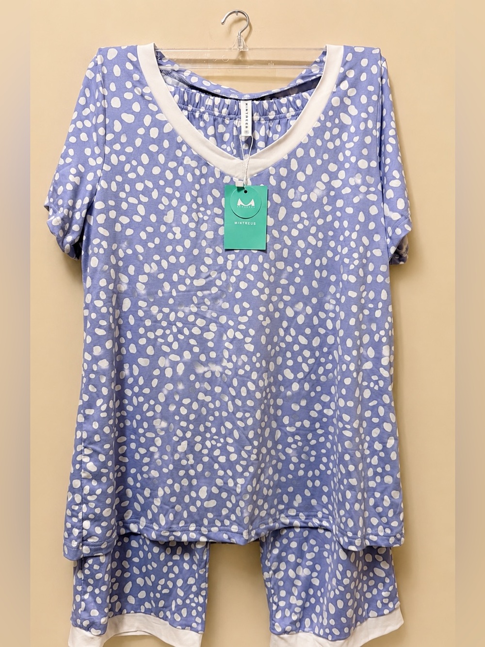 Mintreus Lavender and White Capri Pajama Set Size Medium